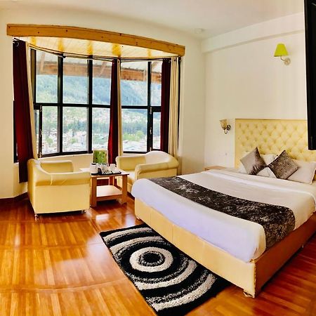 Hotel Hadimba Palace - Near Mall Road Manāli Zewnętrze zdjęcie