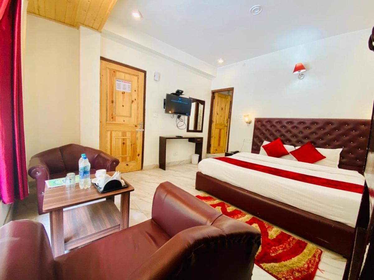 Hotel Hadimba Palace - Near Mall Road Manāli Zewnętrze zdjęcie