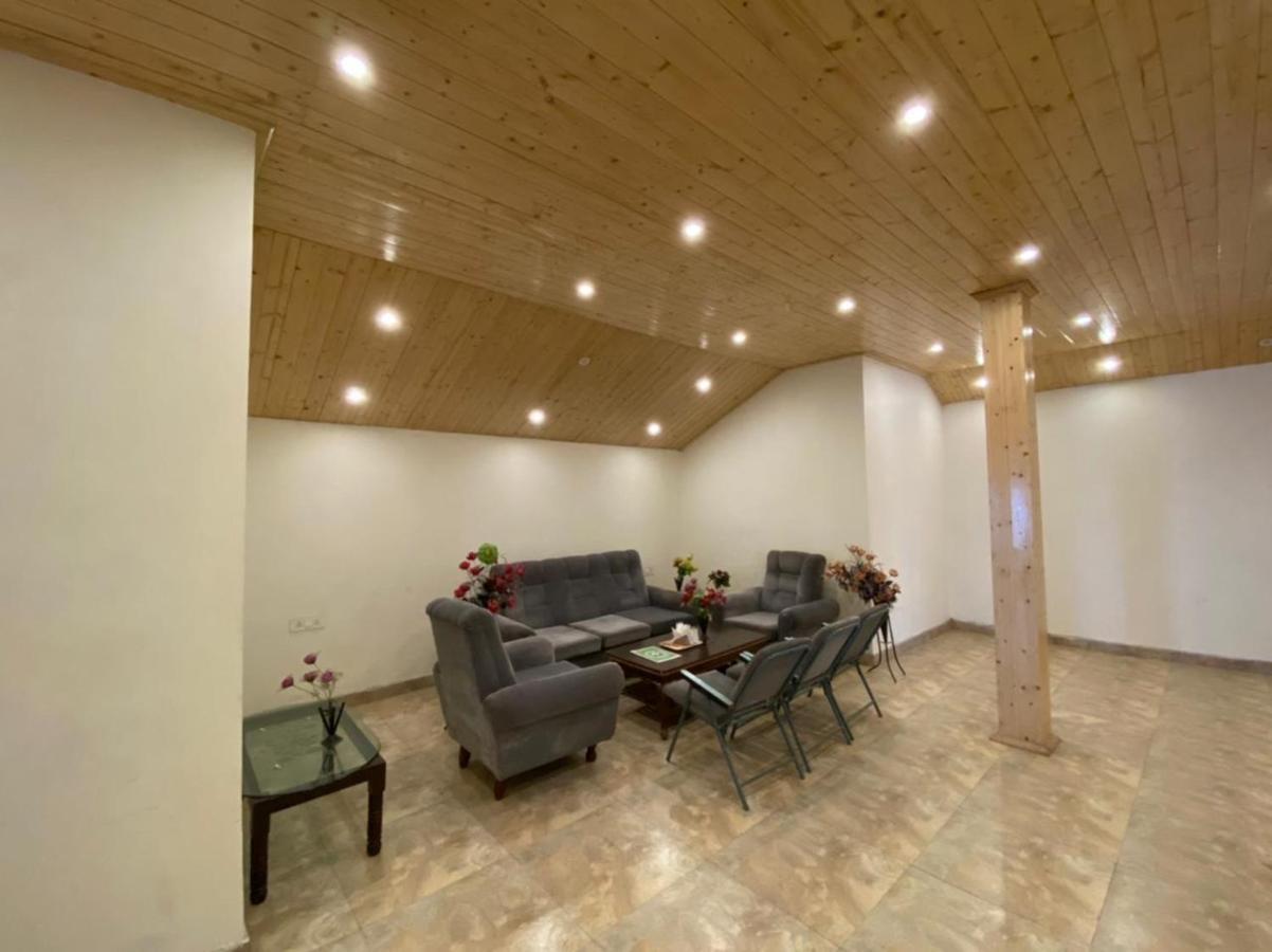 Hotel Hadimba Palace - Near Mall Road Manāli Zewnętrze zdjęcie
