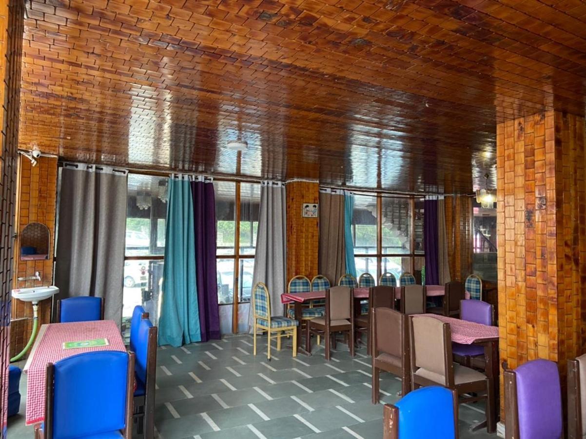 Hotel Hadimba Palace - Near Mall Road Manāli Zewnętrze zdjęcie